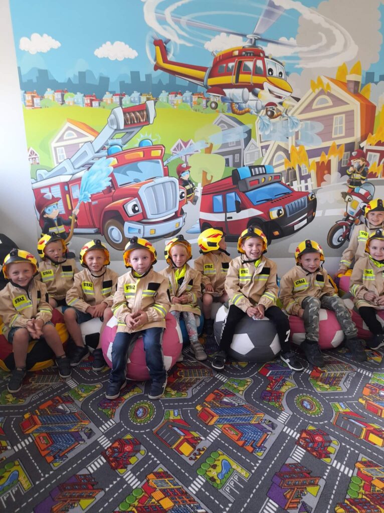 WYCIECZKA DO STRAŻY POŻARNEJ